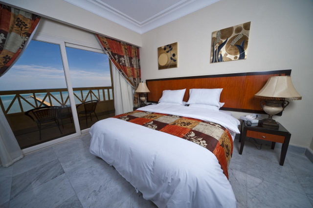 13.07 avion Bucuresti, Egipt Hurghada City, AMC Royal Hotel & Spa 499 EURO, 7 nopti, All inclusive
