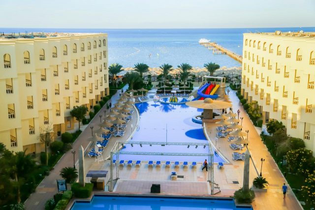13.07 avion Bucuresti, Egipt Hurghada City, AMC Royal Hotel & Spa 499 EURO, 7 nopti, All inclusive