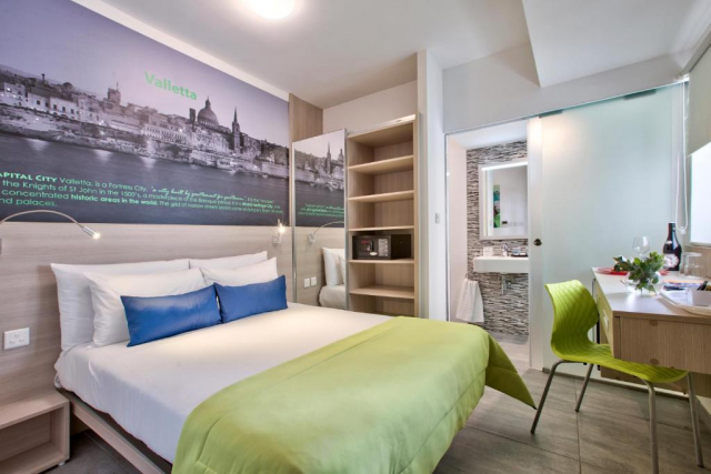 01.08 avion Bucuresti, Malta St. Paul's Bay, Hotel Santana 689 EURO, 7 nopti, Mic dejun inclus