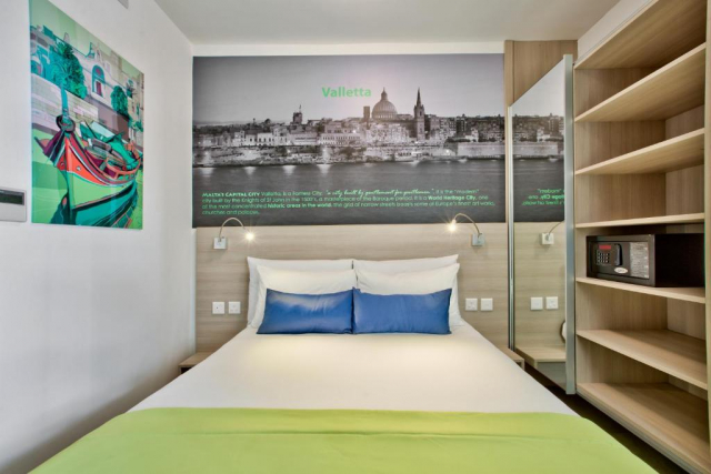 01.08 avion Bucuresti, Malta St. Paul's Bay, Hotel Santana 689 EURO, 7 nopti, Mic dejun inclus