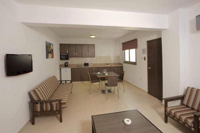 22.07 avion Craiova, Cipru Ayia Napa, Petrosana Hotel Apartments 489 EURO, 7 nopti, Fara masa