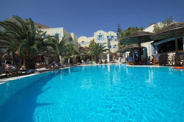11.07 avion Bucuresti, Grecia Kamari, Zephyros Hotel 659 EURO, 7 nopti, Mic dejun inclus