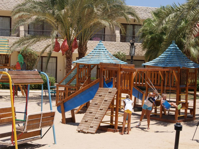 04.07 avion Bucuresti, Egipt Hurghada City, Aladdin Beach Resort 539 EURO, 7 nopti, All inclusive