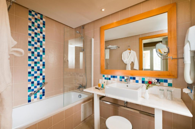 19.07 avion Bucuresti, Tunisia Sousse, Sousse Palace Hotel 859 EURO, 7 nopti, All inclusive