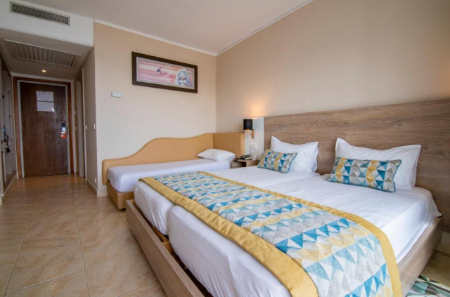 19.07 avion Bucuresti, Tunisia Sousse, Riadh Palms Hotel 689 EURO, 7 nopti, Ultra all inclusive