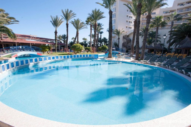 19.07 avion Bucuresti, Tunisia Sousse, Riadh Palms Hotel 689 EURO, 7 nopti, Ultra all inclusive