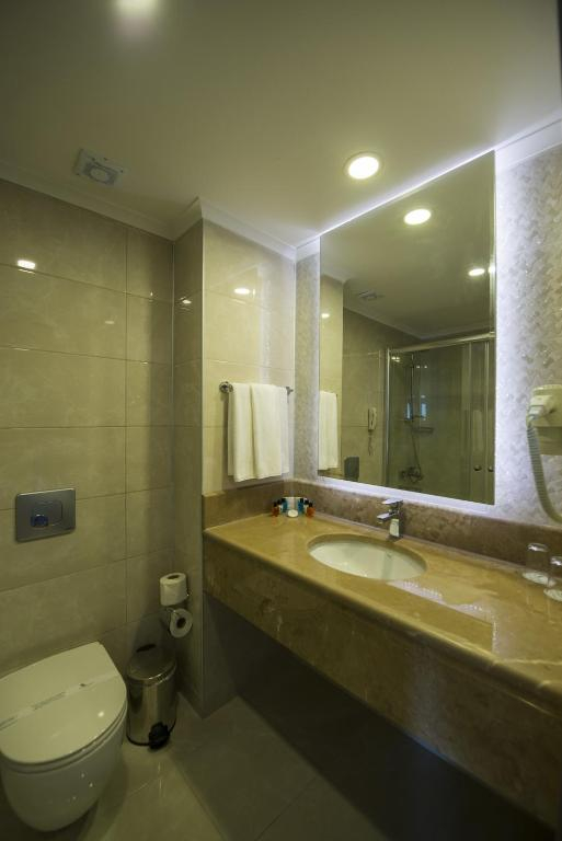 09.07 avion Bucuresti, Turcia Side, Palm World Side Resort & SPA 528 EURO, 7 nopti, All inclusive