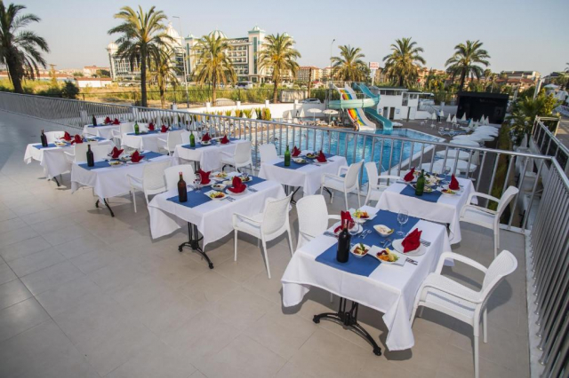 26.07 avion Bucuresti, Turcia Side, Palm World Side Resort & SPA 596 EURO, 7 nopti, All inclusive