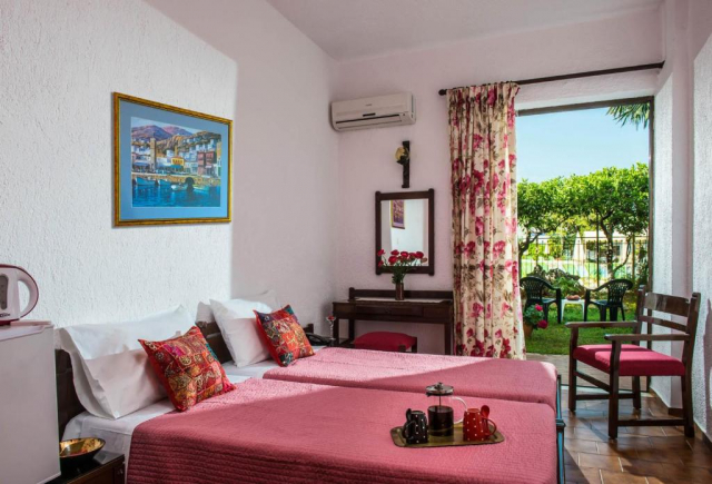 20.07 avion Bucuresti, Grecia Malia, Malia Holidays Hotel 518 EURO, 7 nopti, Mic dejun inclus