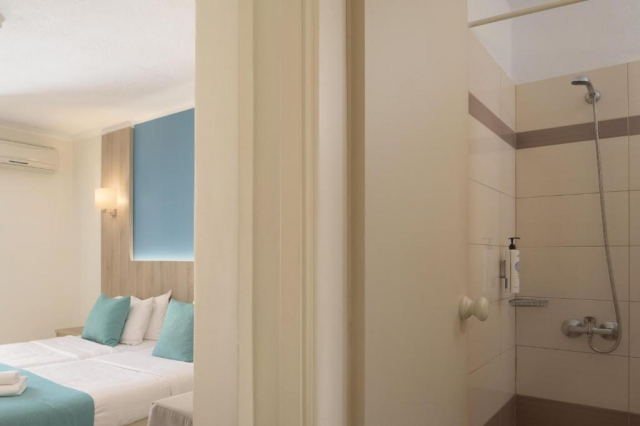 20.07 avion Bucuresti, Grecia Chersonissos, Hersonissos Central Hotel 596 EURO, 7 nopti, Demipensiune inclusa