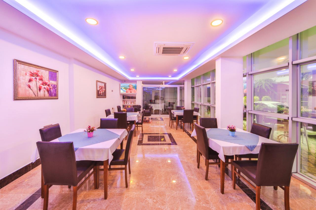 11.07 avion Bucuresti, Turcia Alanya, Kleopatra Atlas Hotel - Adults Only 616 EURO, 5 nopti, All inclusive