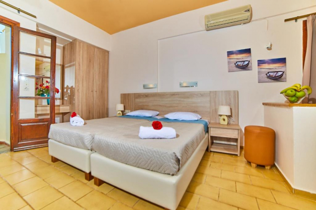 20.07 avion Bucuresti, Grecia Malia, Villa Diasselo Aparthotel 430 EURO, 7 nopti, Fara masa