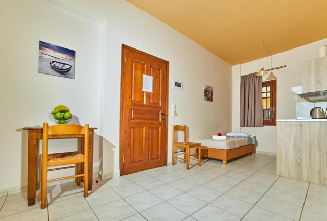 20.07 avion Bucuresti, Grecia Malia, Villa Diasselo Aparthotel 430 EURO, 7 nopti, Fara masa