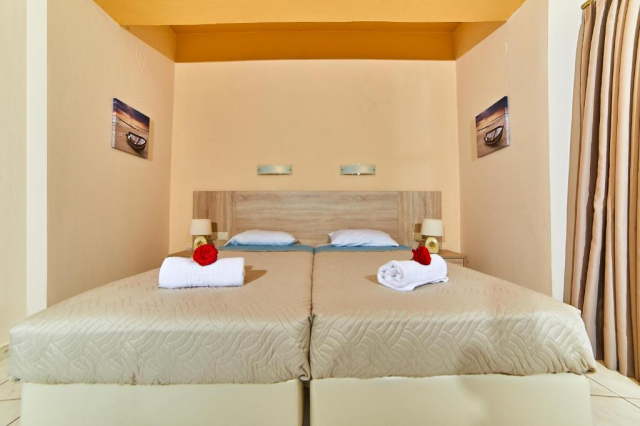 20.07 avion Bucuresti, Grecia Malia, Villa Diasselo Aparthotel 430 EURO, 7 nopti, Fara masa