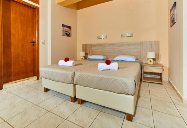 20.07 avion Bucuresti, Grecia Malia, Villa Diasselo Aparthotel 430 EURO, 7 nopti, Fara masa