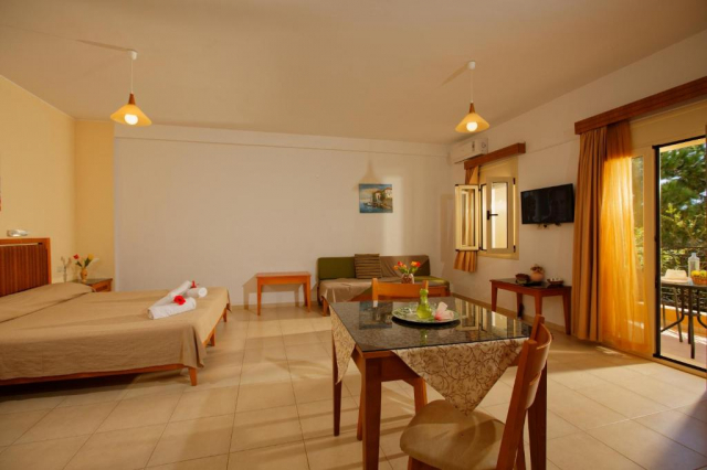 20.07 avion Bucuresti, Grecia Gouves, Fotis Studios And Apartments 489 EURO, 7 nopti, Fara masa
