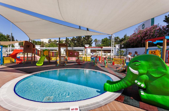 05.09 avion Bucuresti, Turcia Kemer, Karmir Resort & Spa Hotel 851 EURO, 7 nopti, Ultra all inclusive