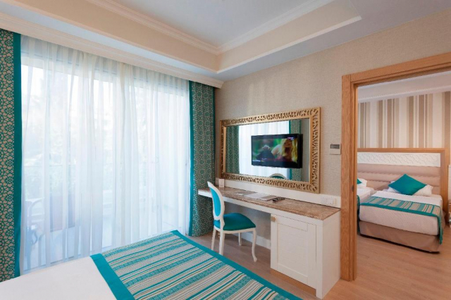 05.09 avion Bucuresti, Turcia Kemer, Karmir Resort & Spa Hotel 851 EURO, 7 nopti, Ultra all inclusive