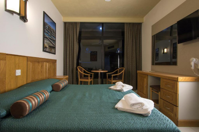 05.09 avion Bucuresti, Malta St. Paul's Bay, Canifor Hotel 587 EURO, 7 nopti, Fara masa