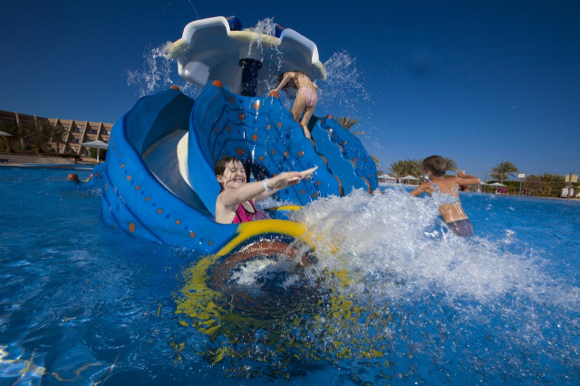 07.09 avion Bucuresti, Egipt Hurghada City, Pharaoh Azur Resort 518 EURO, 7 nopti, All inclusive