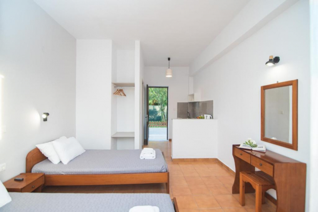 30.07 avion Bucuresti, Grecia Kavos, Sandy Beach Complex 567 EURO, 7 nopti, Fara masa