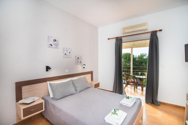 30.07 avion Bucuresti, Grecia Kavos, Sandy Beach Complex 567 EURO, 7 nopti, Fara masa