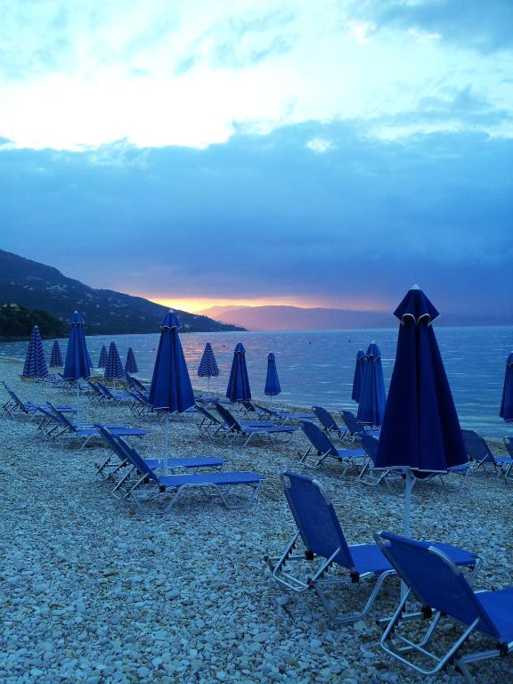 30.07 avion Bucuresti, Grecia Barbati, Nautilus Hotel 675 EURO, 7 nopti, Demipensiune inclusa