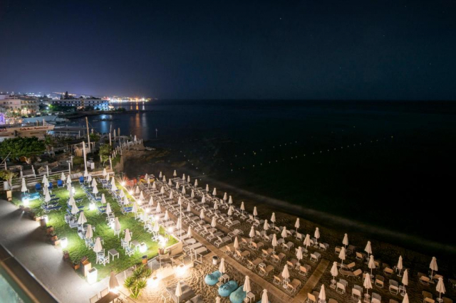 10.09 avion Bucuresti, Grecia Chersonissos, Golden Beach Hotel 665 EURO, 7 nopti, Demipensiune inclusa