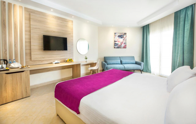 17.08 avion Bucuresti, Egipt Sahl Hasheesh, Pyramisa Beach Resort Sahl Hasheesh 645 EURO, 7 nopti, All inclusive