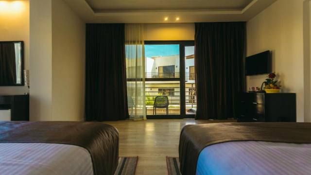 17.08 avion Bucuresti, Egipt Hurghada City, La Rosa Waves Resort 391 EURO, 7 nopti, All inclusive