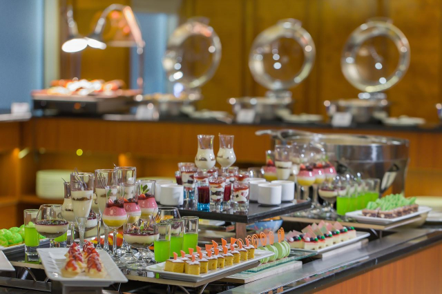 23.08 avion Bucuresti, Emiratele Arabe Unite Dubai, Hotel Grand Excelsior Bur Dubai 538 EURO, 7 nopti, Mic dejun inclus