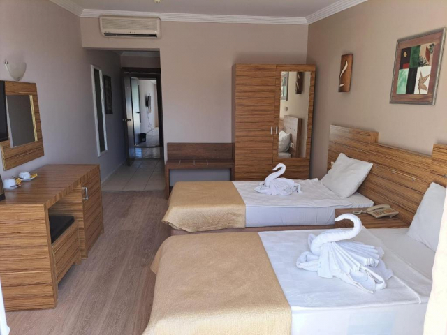 04.09 avion Bucuresti, Turcia Kemer, Nex Royal Beach Hotel 430 EURO, 7 nopti, All inclusive