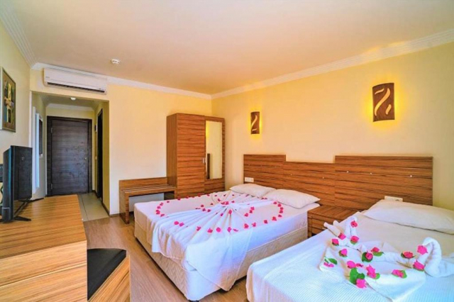 04.09 avion Bucuresti, Turcia Kemer, Nex Royal Beach Hotel 430 EURO, 7 nopti, All inclusive