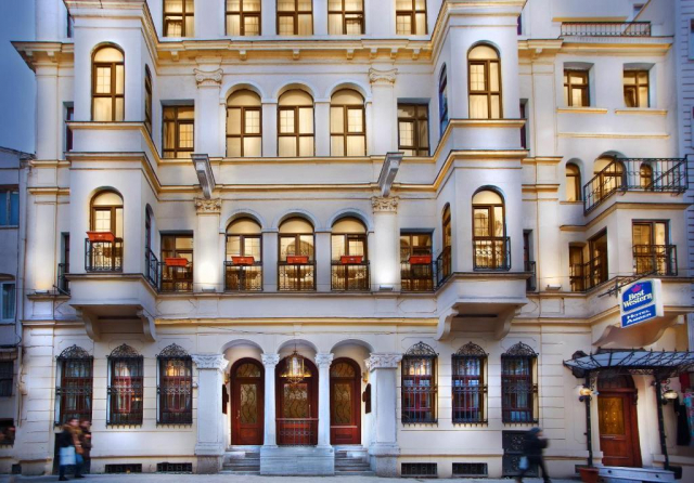 18.08 avion Bucuresti, Turcia Istanbul, Amber Hotel Istanbul 508 EURO, 5 nopti, Mic dejun inclus