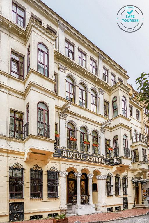 18.08 avion Bucuresti, Turcia Istanbul, Amber Hotel Istanbul 508 EURO, 5 nopti, Mic dejun inclus