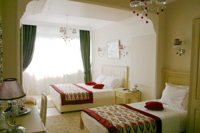18.08 avion Bucuresti, Turcia Istanbul, Divas Hotel 459 EURO, 5 nopti, Mic dejun inclus