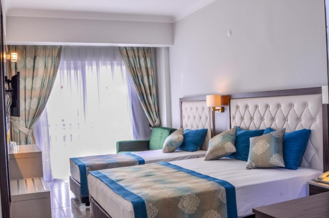 445 EURO - Last Minute Turcia - Antalya Cleopatra Golden Beach Hotel