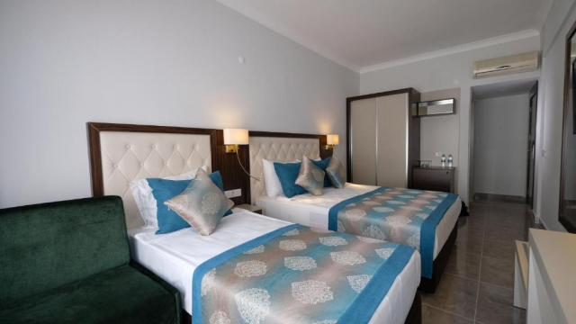 445 EURO - Last Minute Turcia - Antalya Cleopatra Golden Beach Hotel