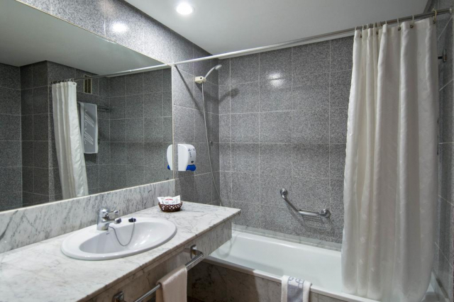 861 EURO - Last Minute Spania - Insula Tenerife Hotel Puerto Palace