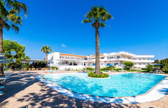 16.09 avion Bucuresti, Grecia Theologos, Hotel Sabina 518 EURO, 7 nopti, Mic dejun inclus