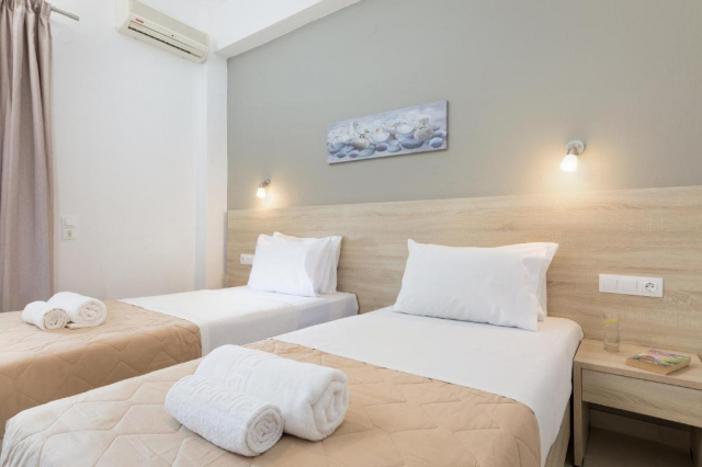 10.09 avion Bucuresti, Grecia Kavos, Lefkimi Hotel (Adults Only 17+) 400 EURO, 7 nopti, Mic dejun inclus