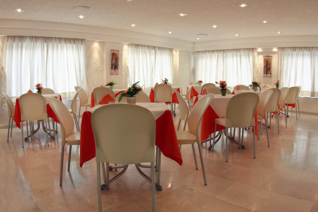 10.09 avion Bucuresti, Grecia Chersonissos, Nancy Hotel 391 EURO, 7 nopti, Mic dejun inclus