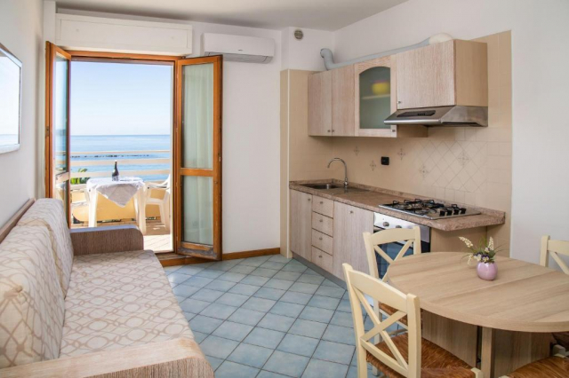 14.09 avion Bucuresti, Italia Alghero, Residence Buganvillea 587 EURO, 7 nopti, Fara masa