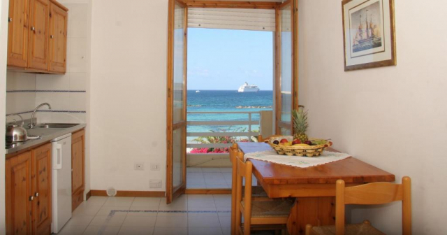 14.09 avion Bucuresti, Italia Alghero, Residence Buganvillea 587 EURO, 7 nopti, Fara masa