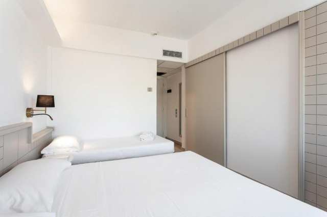 14.09 avion Bucuresti, Italia Sassari, Hotel Carlo Felice Sassari 675 EURO, 7 nopti, Mic dejun inclus
