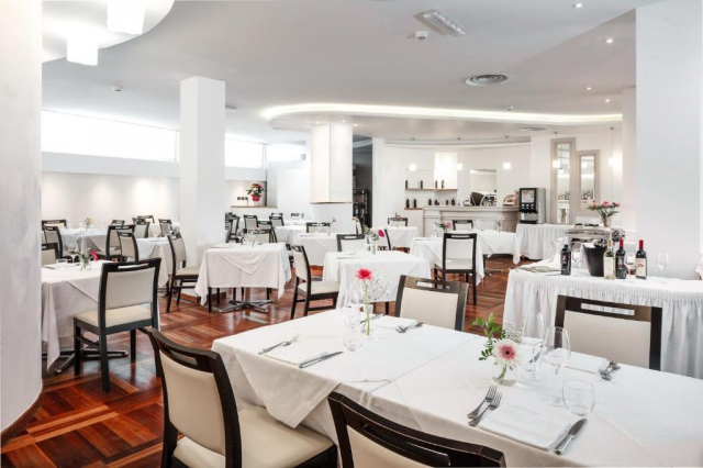 14.09 avion Bucuresti, Italia Sassari, Hotel Carlo Felice Sassari 675 EURO, 7 nopti, Mic dejun inclus