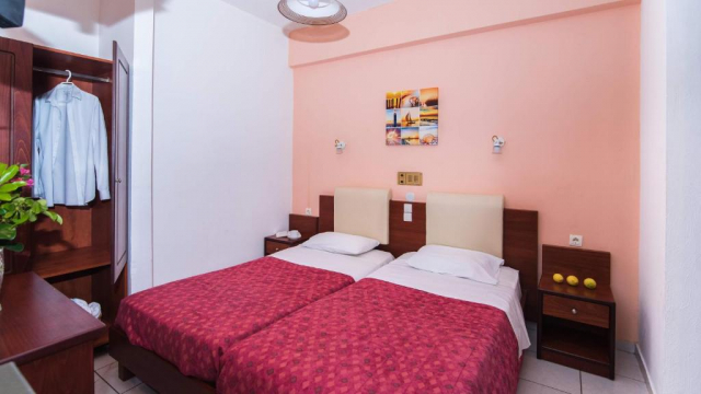 03.09 avion Sibiu, Grecia Koutouloufari, Ariadne Palace 342 EURO, 7 nopti, Fara masa