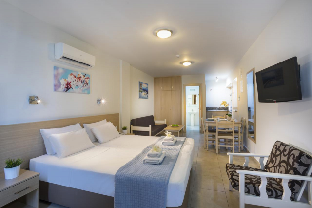 07.09 avion Bucuresti, Cipru Ayia Napa, Christabelle Hotel Apartments 489 EURO, 7 nopti, Fara masa
