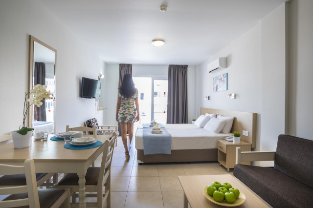 07.09 avion Bucuresti, Cipru Ayia Napa, Christabelle Hotel Apartments 489 EURO, 7 nopti, Fara masa
