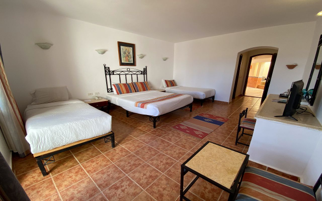 408 EURO - Last Minute zbor din Bucuresti Egipt - Hurghada Hotel Protels Crystal Beach Resort